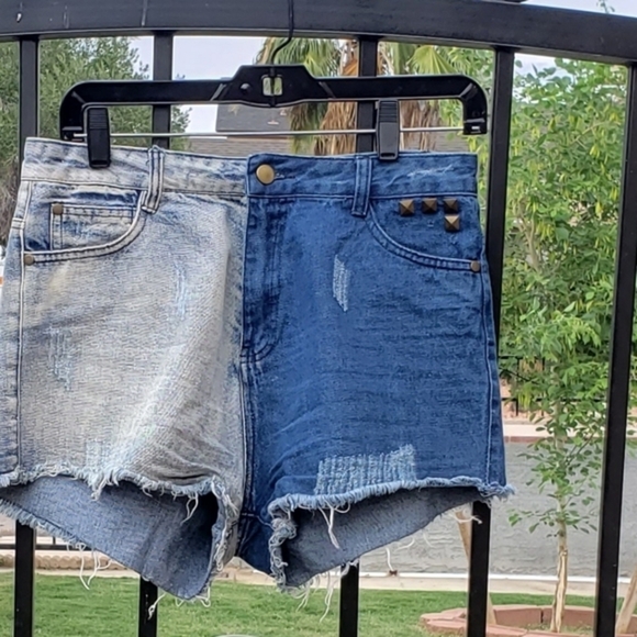 Jean shorts from 36 Point 5 - Picture 5 of 6